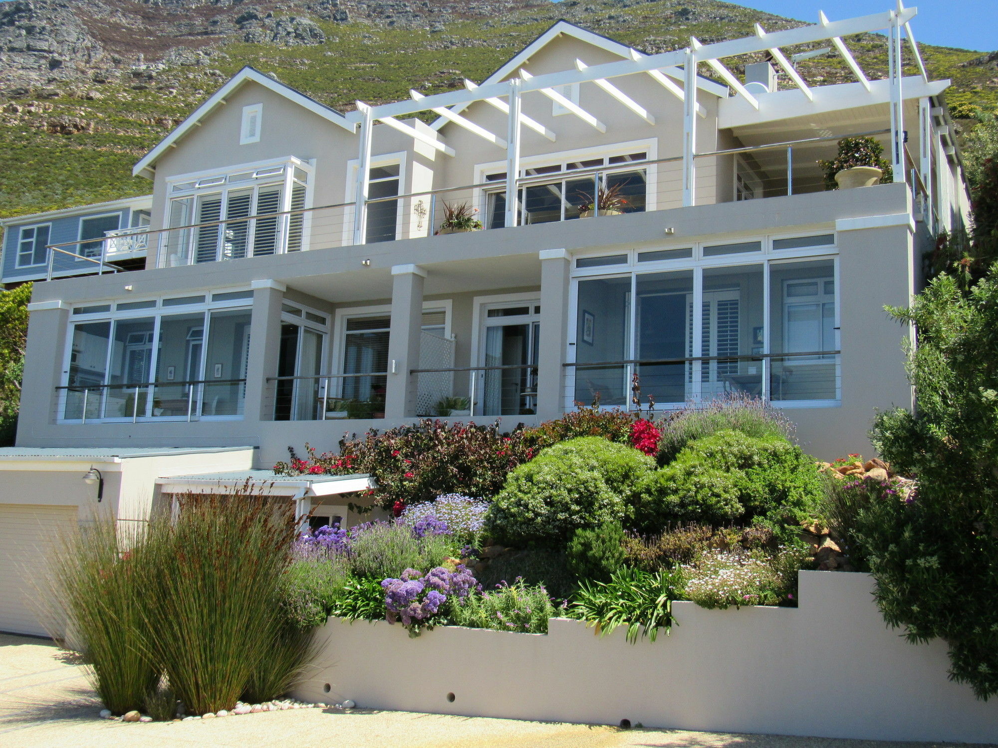 Port Of Call Simonʼs Town Extérieur photo